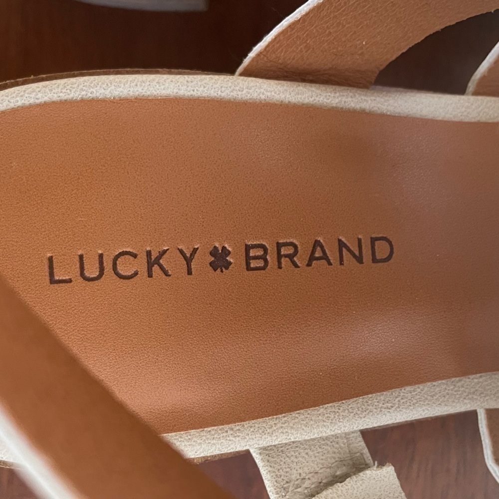 Lucky Brand Tan Stucco Lindzay Block Heel Sandal, 8.5 - Picture 8 of 9